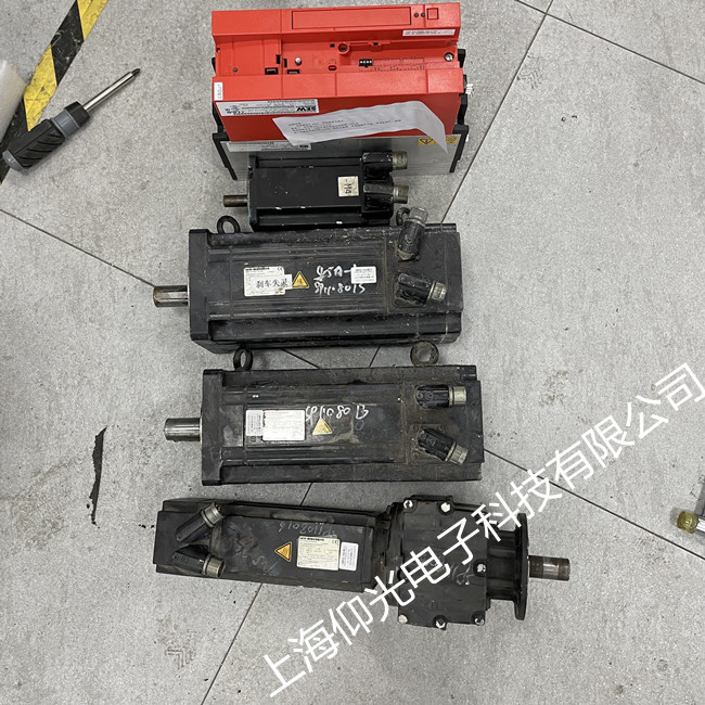 SEW伺服驅(qū)動器通電報(bào)警F17維修總結(jié)