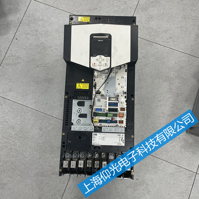 ABB變頻器維修ACS880-01-246A-3+D150報警7112維修