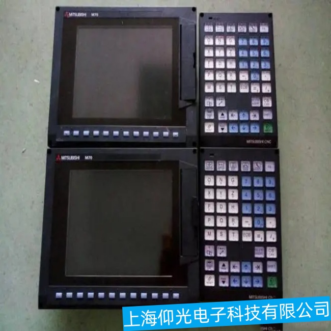 江蘇三菱數控系統(tǒng)M700系列操作面板出現無顯示故障維修當天修好