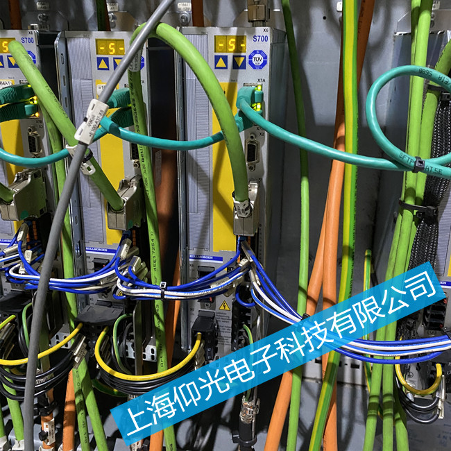 科爾摩根伺服驅(qū)動器S61000-610開機(jī)報警顯示F06故障維修方法